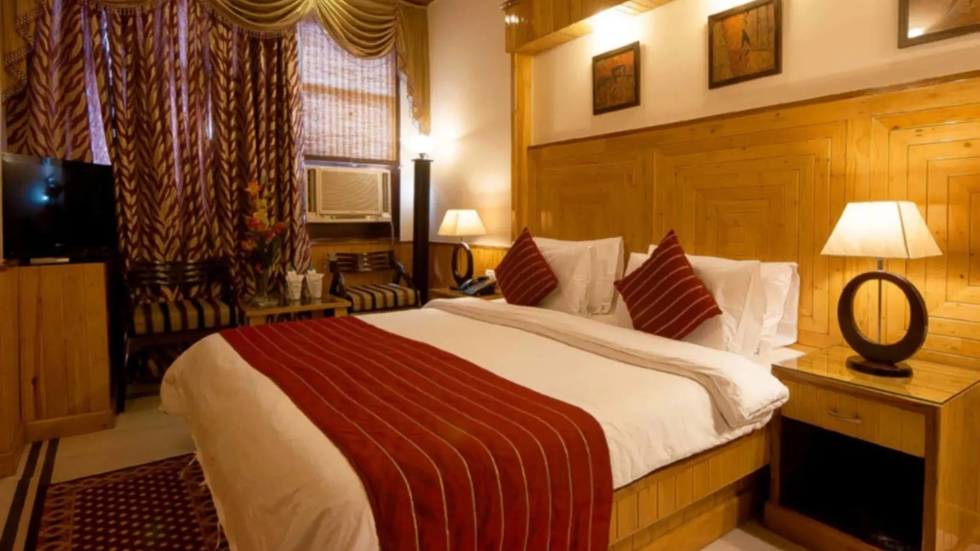 Wood Castle Hotel Delhi